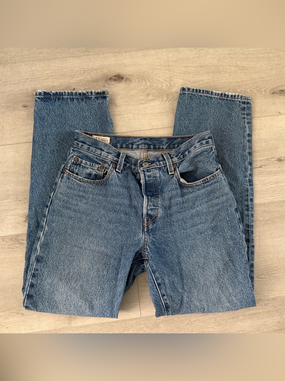 Classic women’s Levi Jeans